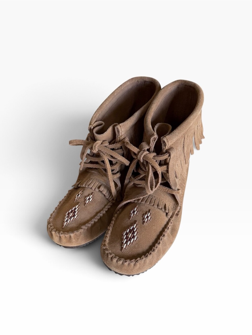 Manitobah Mukluks leather tan beaded slip on ankle moccasin women’s 10 men’s 8 - Picture 2 of 15